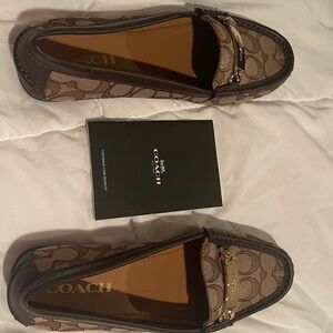 Coach NWT Olive Outline Sig C Jacqrd Khaki-Chestnut